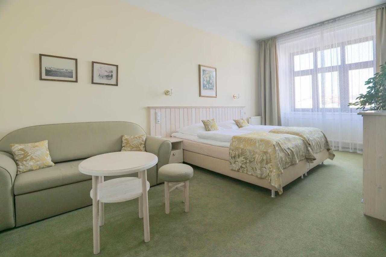 Hotel Zlata Hvezda Litomyšl المظهر الخارجي الصورة