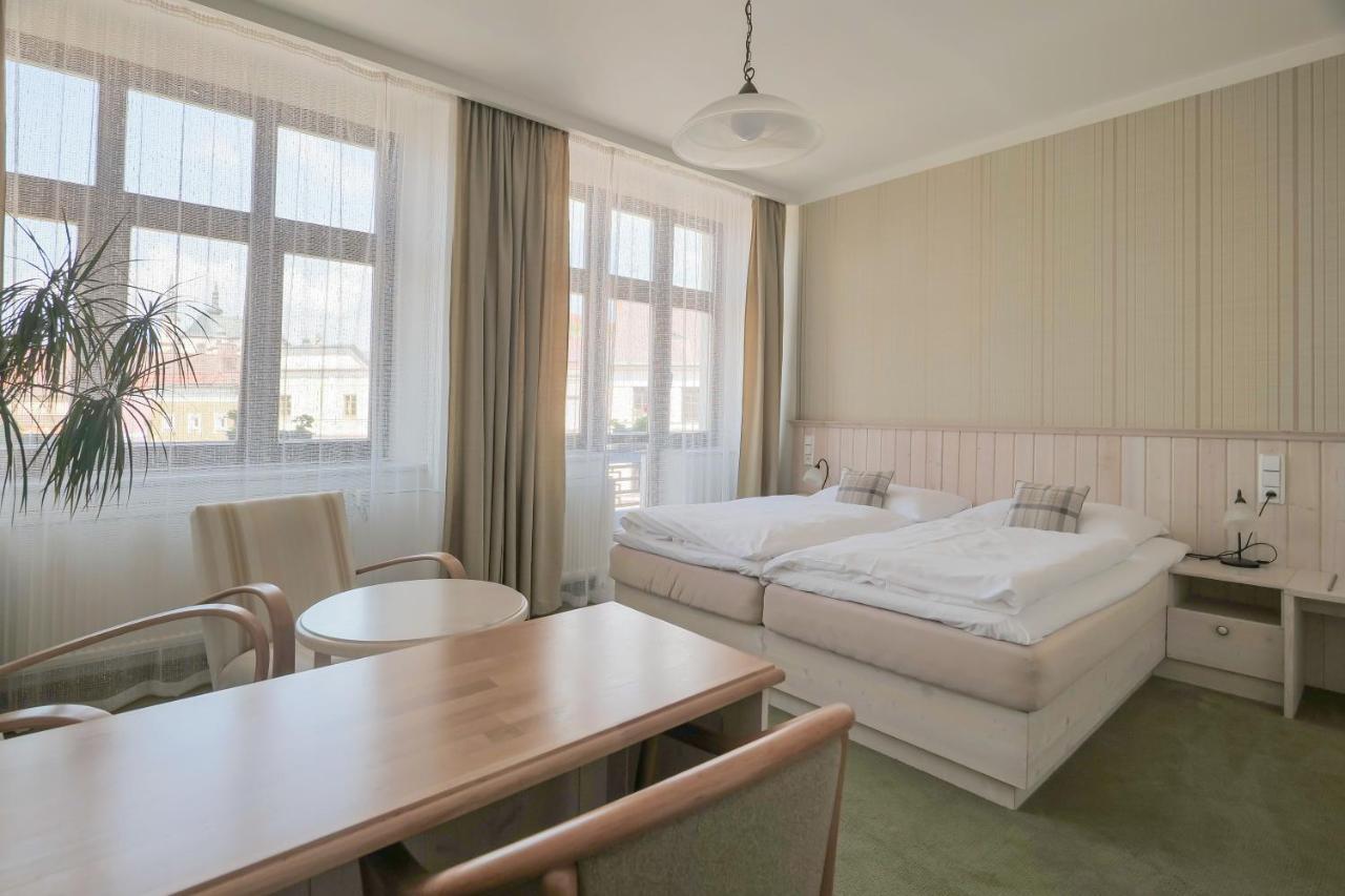 Hotel Zlata Hvezda Litomyšl المظهر الخارجي الصورة