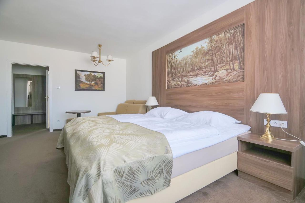 Hotel Zlata Hvezda Litomyšl المظهر الخارجي الصورة