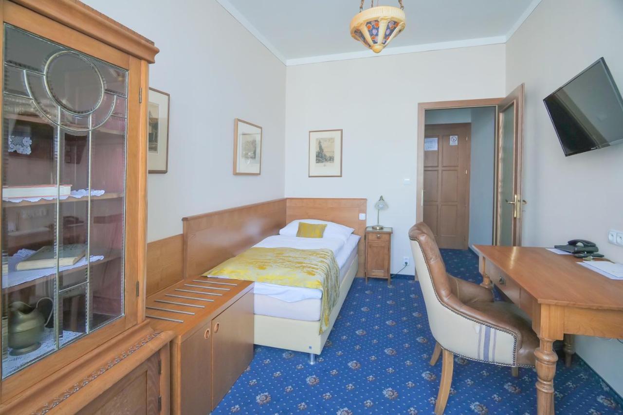 Hotel Zlata Hvezda Litomyšl المظهر الخارجي الصورة