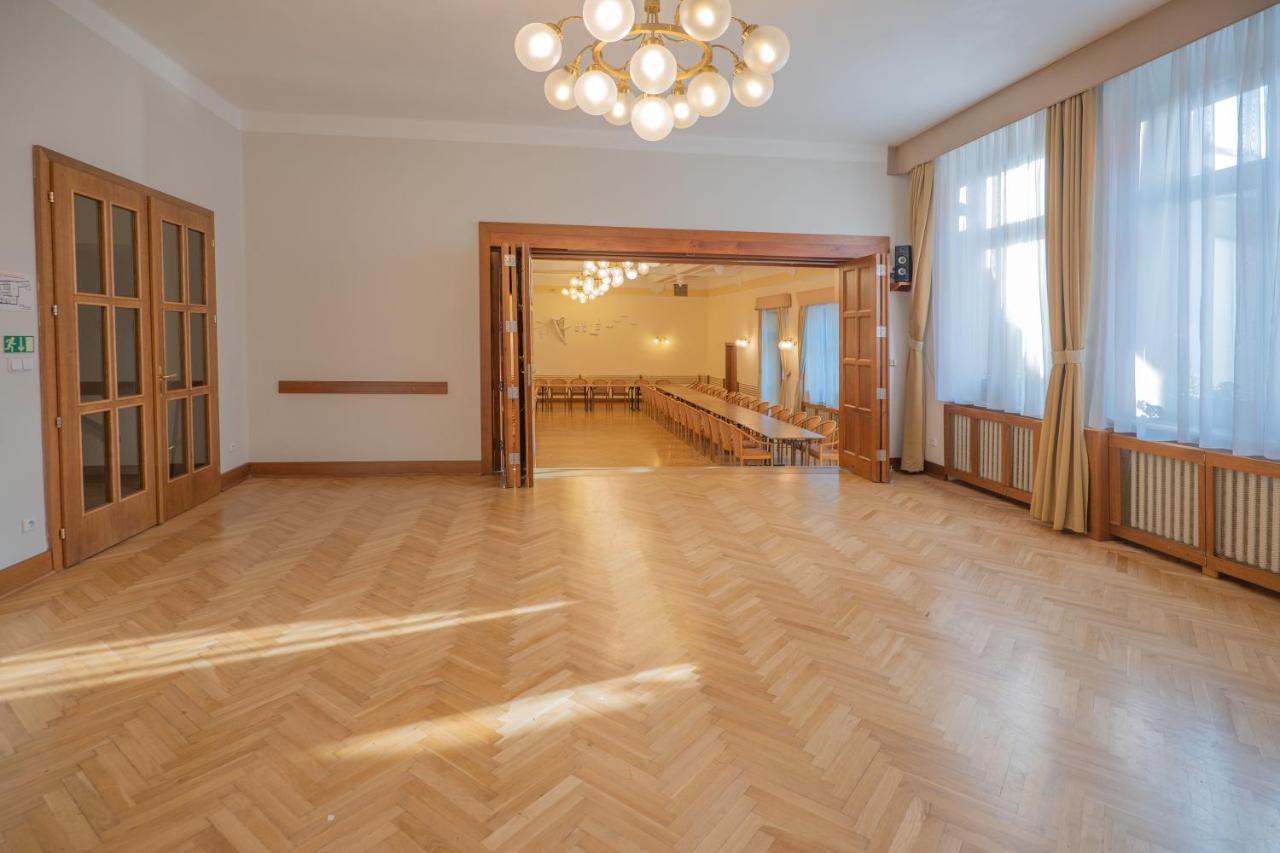 Hotel Zlata Hvezda Litomyšl المظهر الخارجي الصورة