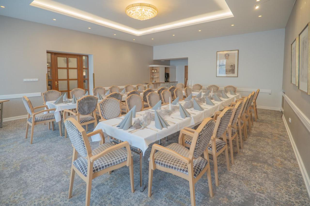 Hotel Zlata Hvezda Litomyšl المظهر الخارجي الصورة