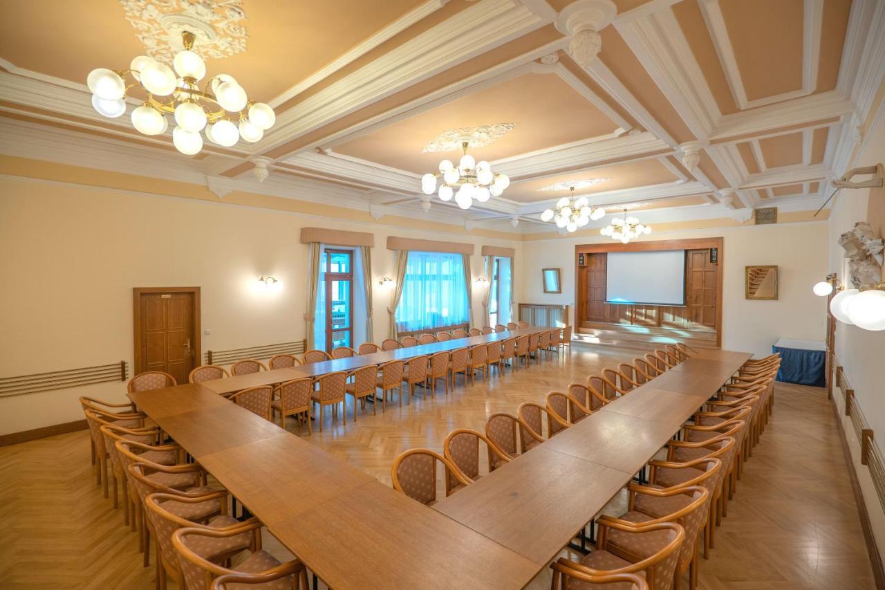 Hotel Zlata Hvezda Litomyšl المظهر الخارجي الصورة